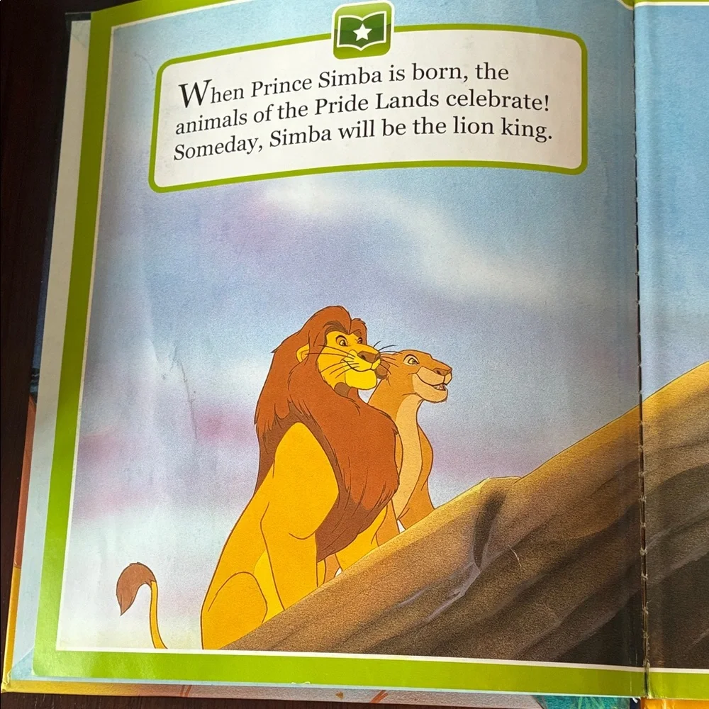 Story Reader Disney Collection with Blue Interactive Me Reader 8 Books